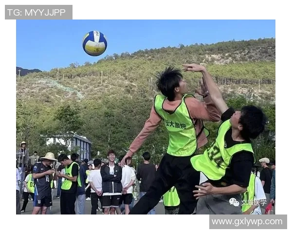 成都排球队与西安排球队的团队协作赛后分析与反思