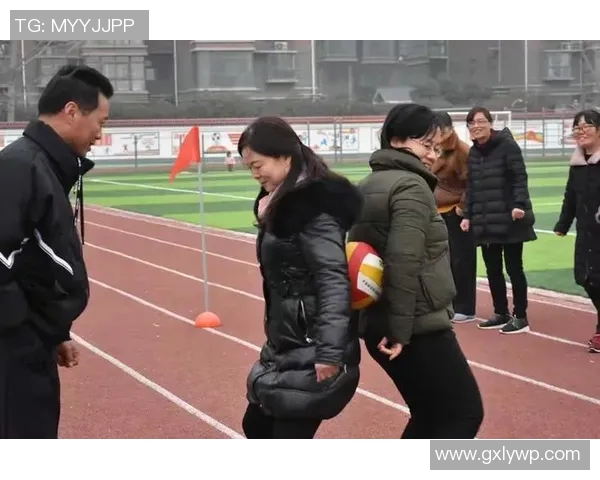 北京排球队在邀请赛中的团队协作表现分析与评价