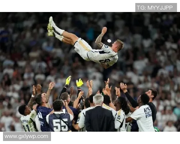 皇马与比利亚雷亚尔精彩对决全场视频回顾与精彩瞬间分析 皇马与比利亚雷亚尔精彩对决全场视频回顾与精彩瞬间分析